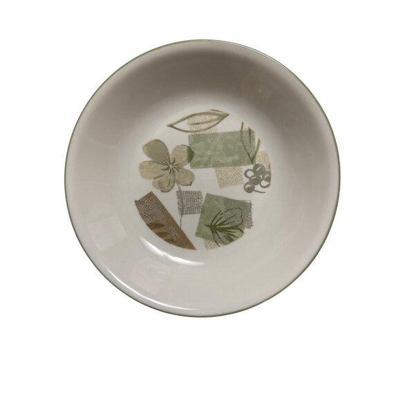 Corelle Textured Leaves Pattern Pasta Soup Bowl 8.5 inch Break & Chip Resistant - Picture 1 of 5
